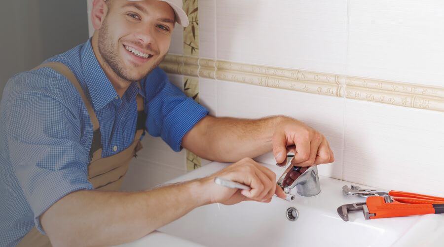 Handle or spout repair in Silver Springs, NY